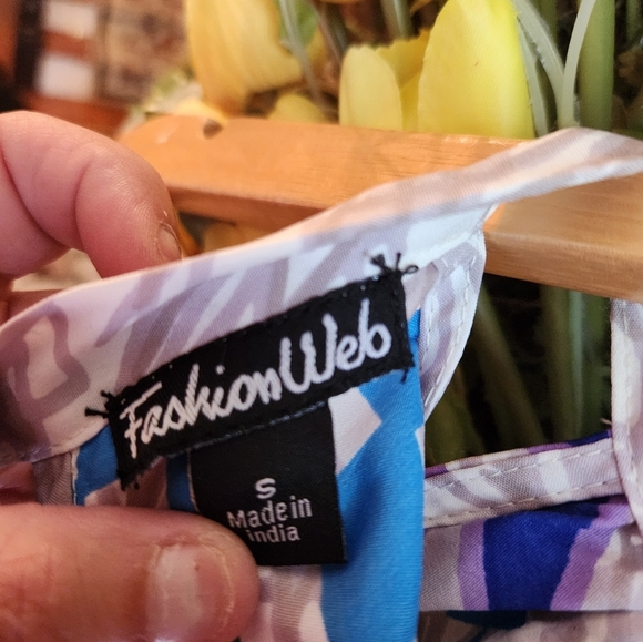 Womens tank - Picture 7 of 7